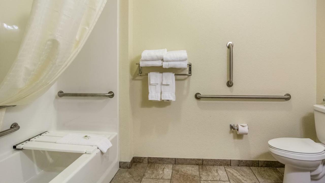 Cobblestone Hotel & Suites - Greenville Eksteriør bilde